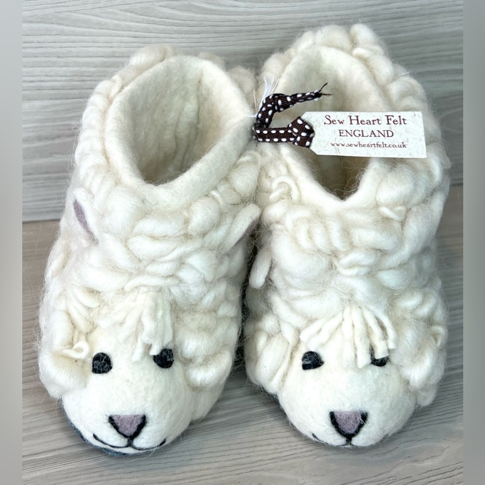 New Sew Heart Felt Lamb Sheep Baby Slippers Wool Handmade Size 1-2 Years